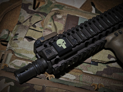 Le Skull - Glow In The Dark